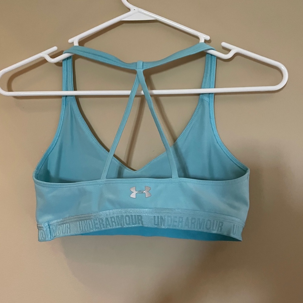 Gently worn under armour sports bra